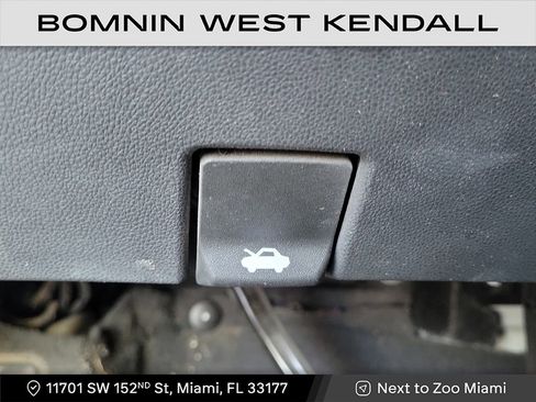 Used 2022 Chevrolet Silverado 1500 LT Trail Boss w/ Protection Package image 17