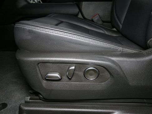 Used 2024 GMC Yukon Denali image 44