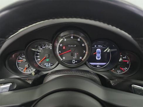 Used 2019 Porsche 911 Turbo S image 15