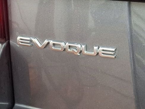 Used 2017 Land Rover Range Rover Evoque SE Premium image 30