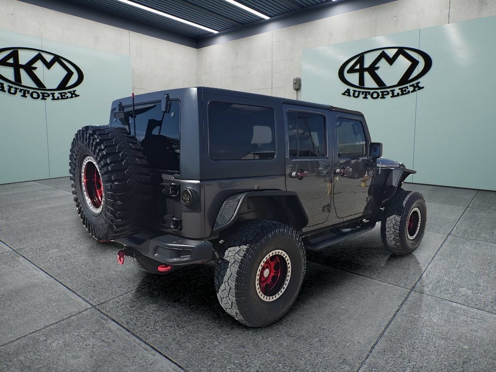 Used 2016 Jeep Wrangler Unlimited Rubicon AWD/4WD image 3