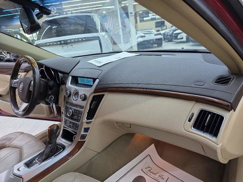 Used 2010 Cadillac CTS Luxury RWD image 19