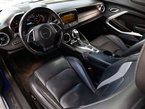 Used 2017 Chevrolet Camaro SS image 6