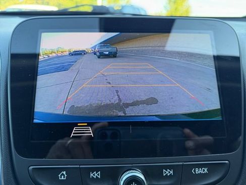 Used 2020 Chevrolet Malibu LT FWD image 34