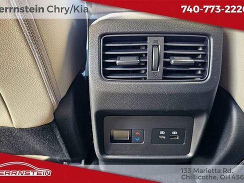 Used 2023 Nissan Rogue SL w/ SL Premium Package image 31