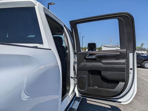 Used 2025 Chevrolet Silverado 2500 LT w/ Convenience Package AWD/4WD image 55