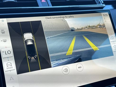 Certified 2025 Land Rover Range Rover Velar Dynamic SE image 23