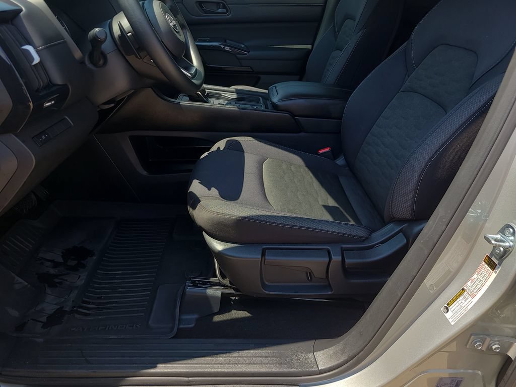 Certified 2025 Nissan Pathfinder S FWD image 15
