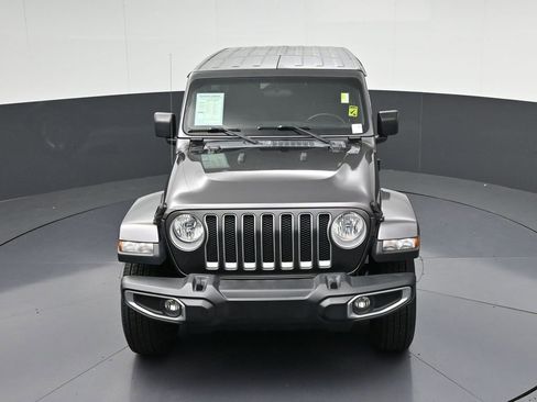Used 2018 Jeep Wrangler Unlimited Sahara AWD/4WD image 28
