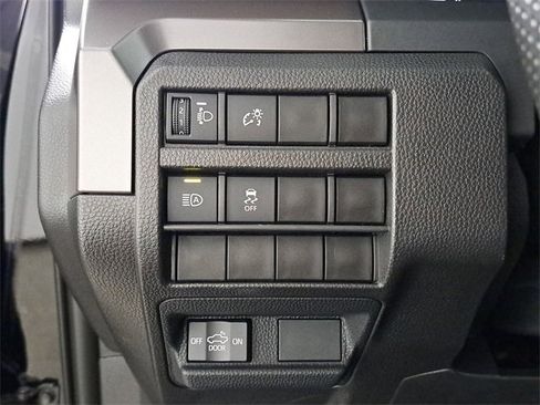 Used 2025 Toyota Tacoma SR5 image 23