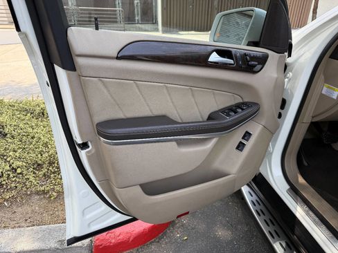 Used 2013 Mercedes-Benz GL 450 4MATIC image 10