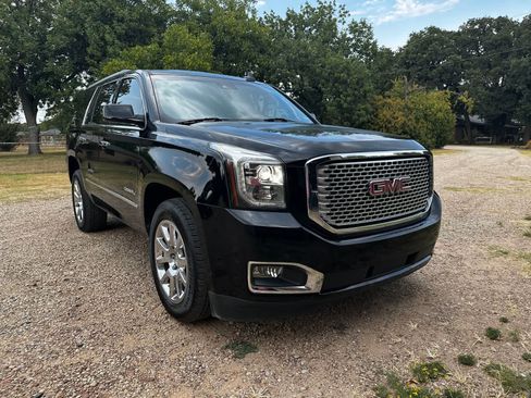 Used 2015 GMC Yukon Denali w/ Open Road Package RWD image 3