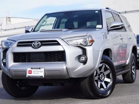 Certified 2024 Toyota 4Runner TRD Off-Road Premium w/ Moonroof Package image 3