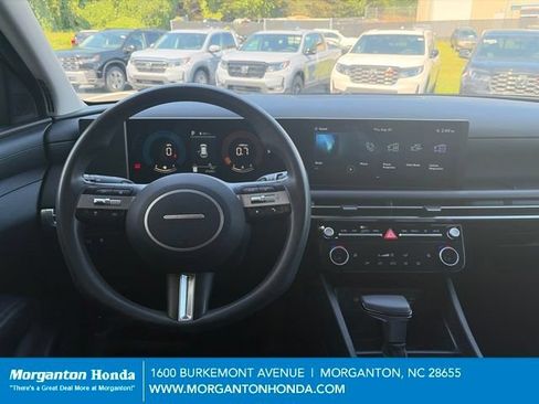 Used 2025 Hyundai Tucson SEL AWD/4WD image 14