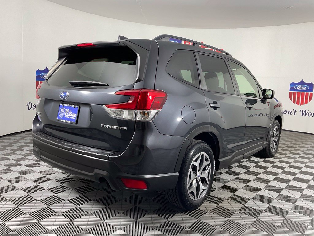 Used 2019 Subaru Forester Premium AWD/4WD image 3