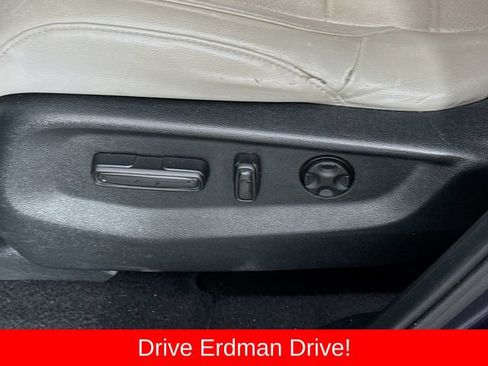 Used 2017 Honda CR-V Touring image 12