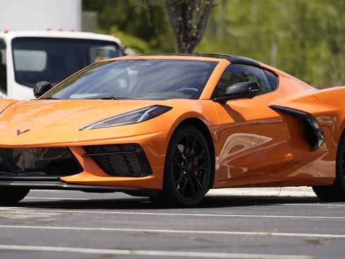 Used 2024 Chevrolet Corvette Stingray Premium Cpe w/ Z51 Performance Package RWD image 37