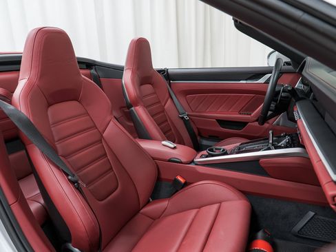 Certified 2024 Porsche 911 Turbo S image 32