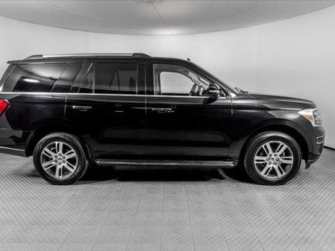 Used 2023 Ford Expedition Limited image 8