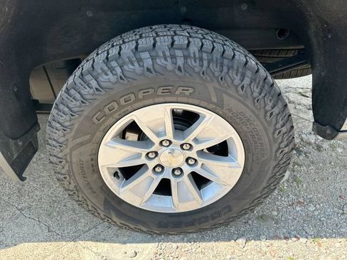 Used 2022 Chevrolet Silverado 1500 LT w/ Bed Protection Package AWD/4WD image 46