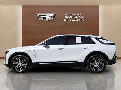 Certified 2026 Cadillac Lyriq Luxury w/ LPO, Floor Liner Package AWD/4WD image 2