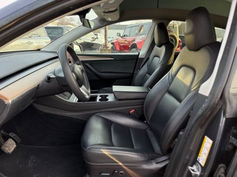 Used 2023 Tesla Model Y Long Range image 8