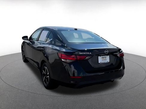 Used 2025 Nissan Sentra SV FWD image 10