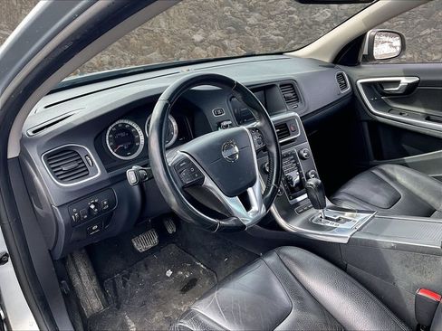 Used 2011 Volvo S60 T6 image 12