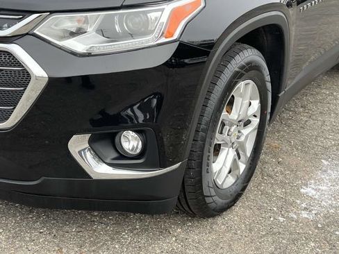 Used 2021 Chevrolet Traverse LT image 8