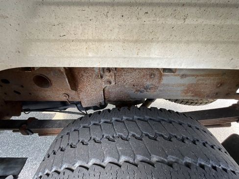 Used 2005 GMC Sierra 2500 SLT w/ Heavy-Duty Power Package image 44