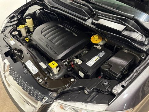Used 2019 Dodge Grand Caravan SXT FWD image 47