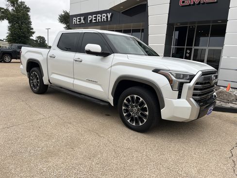 Used 2022 Toyota Tundra Limited RWD image 2