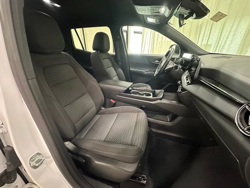 Certified 2025 Chevrolet Equinox LT FWD image 18