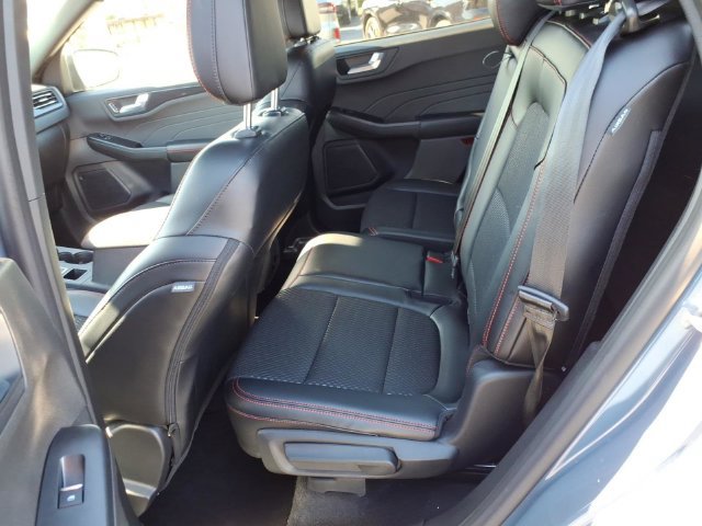 Used 2024 Ford Escape ST-Line w/ Tech Pack #1 AWD/4WD image 16