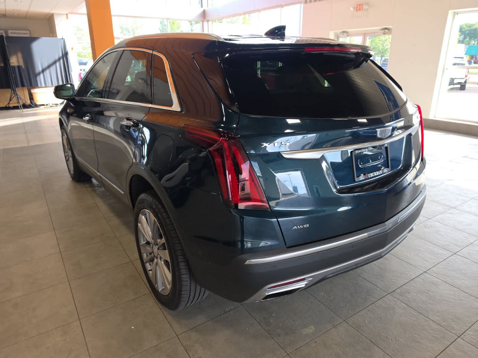 Used 2025 Cadillac XT5 Premium Luxury w/ Technology Package AWD/4WD image 8