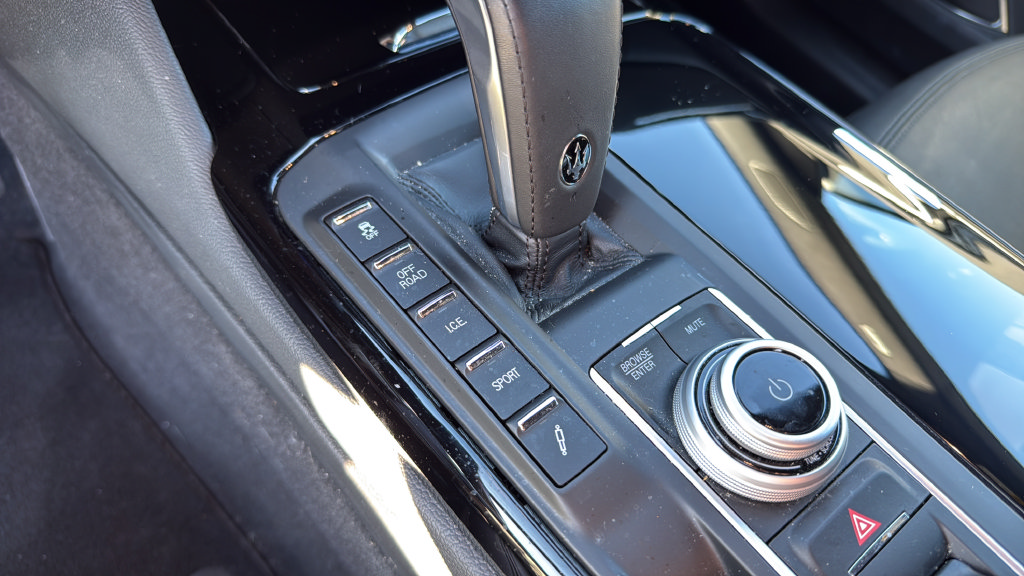 Certified 2023 Maserati Levante GT AWD/4WD image 45