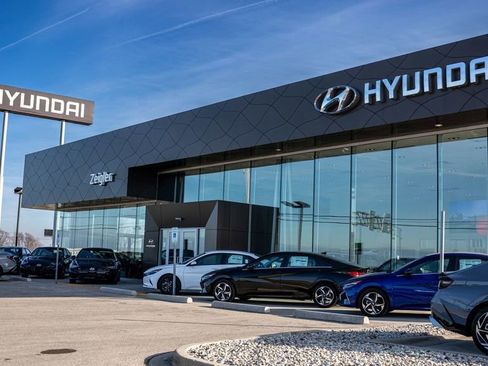 Used 2025 Hyundai Palisade SEL image 32