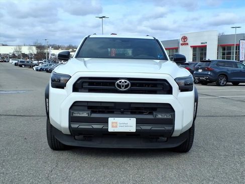 Certified 2025 Toyota 4Runner SR5 image 10