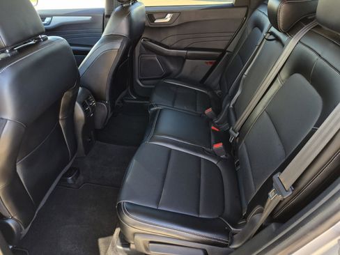 Used 2024 Ford Escape Platinum image 30