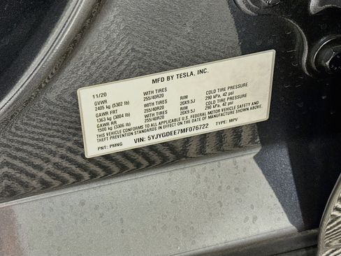 Used 2021 Tesla Model Y Long Range AWD/4WD image 12