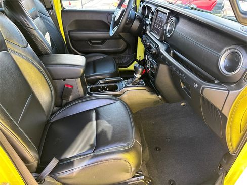 Certified 2023 Jeep Wrangler Unlimited Rubicon 4xe image 17