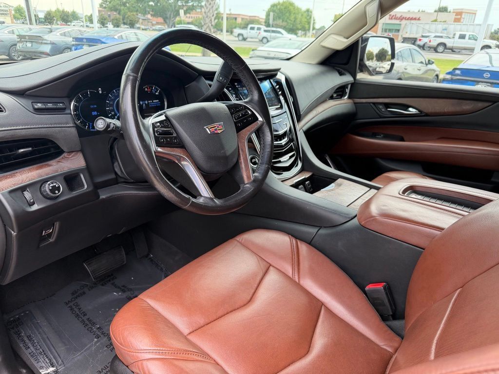 Used 2019 Cadillac Escalade ESV Premium Luxury RWD image 12