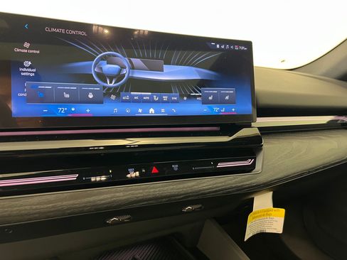 New 2026 BMW 530i w/ Executive Package image 28