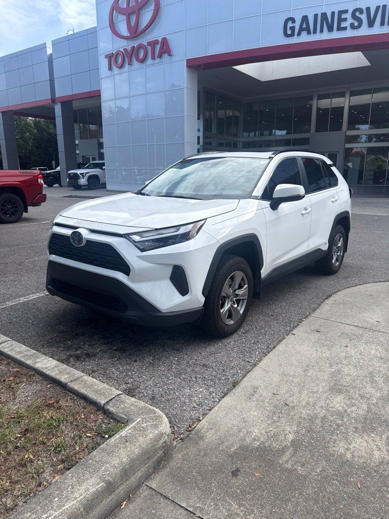 Used 2024 Toyota RAV4 XLE w/ Convenience Package AWD/4WD image 1