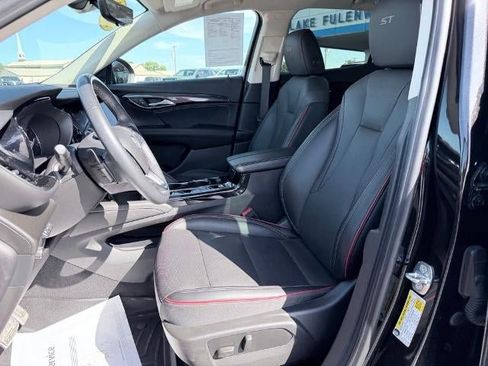 Used 2022 Buick Envision Essence w/ Technology Package II FWD image 9