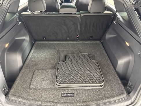 Used 2020 Volkswagen Atlas Cross Sport SEL R-Line AWD/4WD image 30