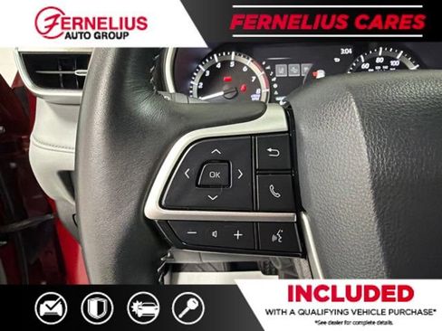 Used 2025 Toyota Highlander XLE AWD/4WD image 42