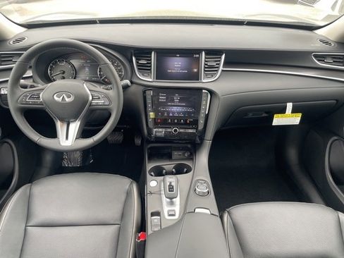 New 2025 INFINITI QX50 Luxe image 8