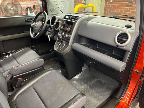 Used 2005 Honda Element LX image 20