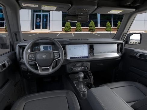 New 2025 Ford Bronco Badlands image 9